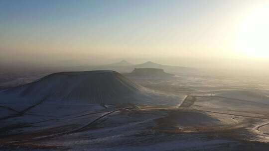 火山内蒙古活火山下雪乌兰察布四子王旗