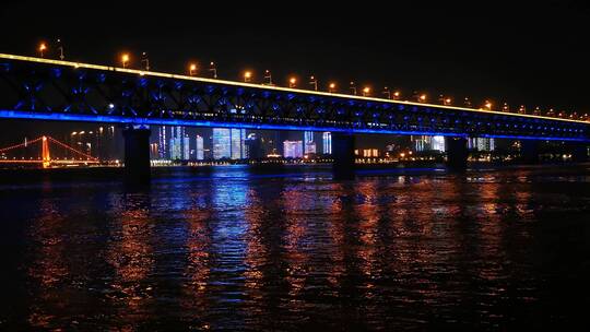 湖北武汉长江大桥夜景灯光