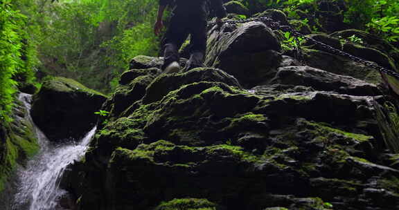 峡谷探险