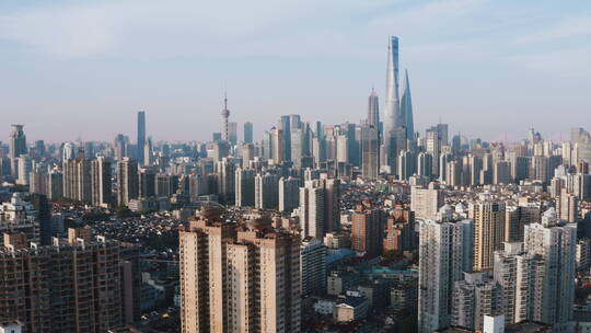 上海外滩大城市航拍居民楼飞起前景