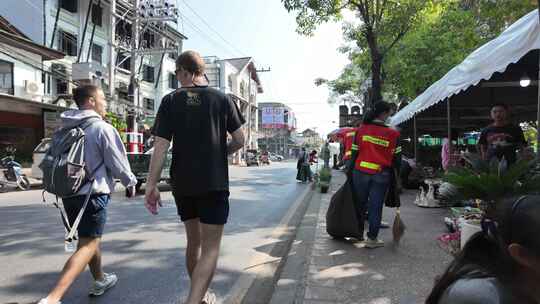 阿努善市场入口处街景