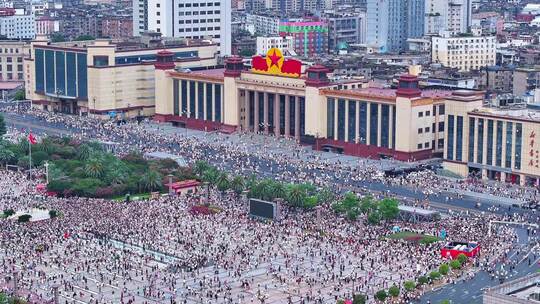 南昌八一广场升旗仪式人山人海航拍合集