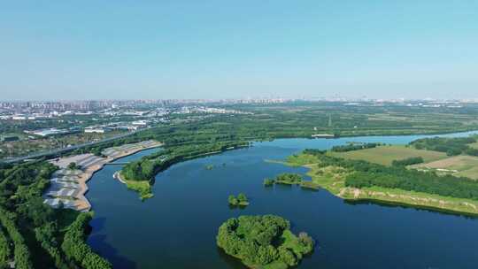 4K航拍沈阳铁西区浑河西峡谷河流湿地