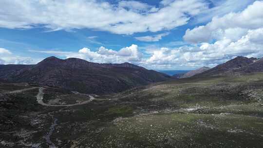 高原岩石地质奇观风光航拍