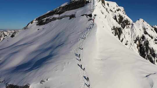 攀登雪山 雪山徒步