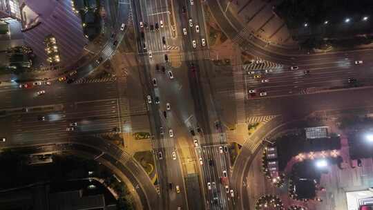 南京市河西大街江东中路十字路口车流夜景航