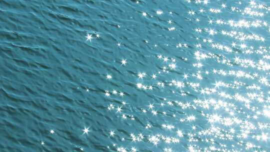 波光粼粼绿色水面 阳光洒在水面 1663