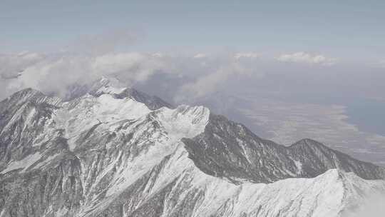 大理苍山山顶雪景