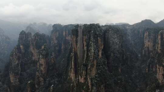 张家界武陵源雪景袁家界无人机航拍百龙天梯