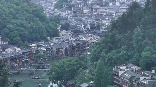 4k湖南湘西凤凰古城烟雨航拍