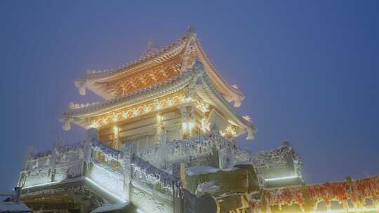 洛阳老君山金顶建筑冬天大雪夜景