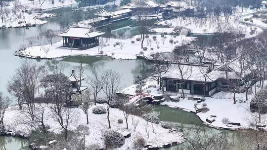 航拍瘦西湖景区园林大明寺观音山宋夹城雪景