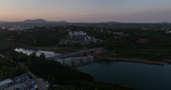 青山绿水生态水库淡水资源水利环保晚霞乡村