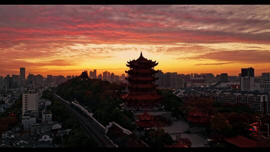 朝霞  黄鹤楼 环绕