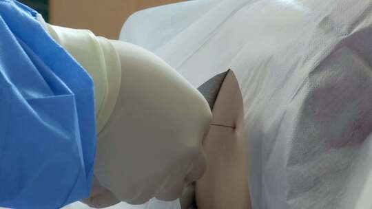 医院骨髓穿刺手术打针注射液视频素材模板下载