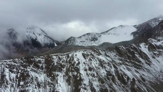 雪山航拍