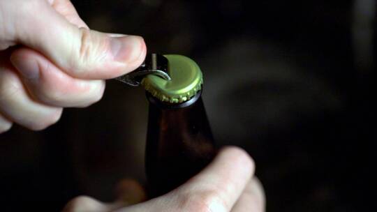 啤酒青岛啤酒百威啤酒雪花啤酒广告视频素材模板下载