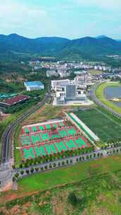 竖屏桂林电子科技大学校园航拍多镜头