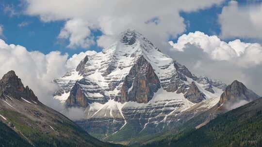 壮丽云海山川自然景观