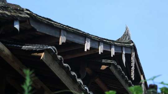 浙江温州泰顺县白天村庄屋檐木建特写