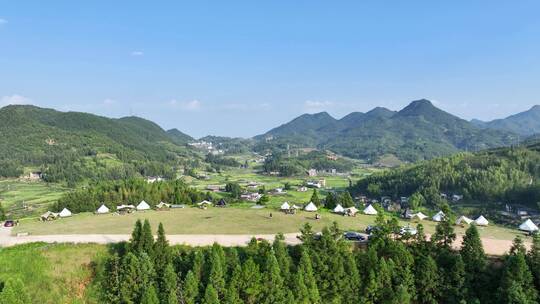 露营基地户外亲子家庭旅行帐篷美丽乡村振兴视频素材模板下载