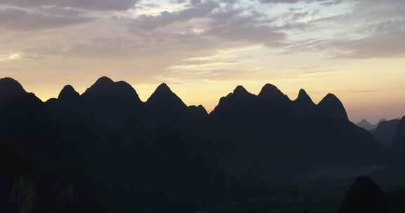 桂林山水喀斯特地貌日落航拍