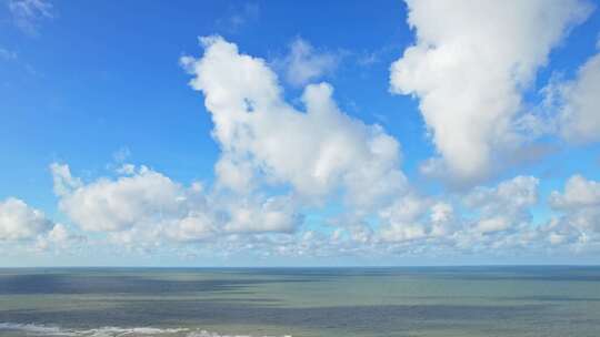 天空蓝天白云自然风景大海海浪海洋波浪