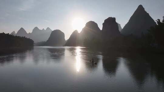 桂林山水漓江日出风光