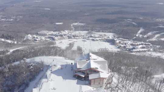 航拍吉林省长白山国际滑雪场冬季风光