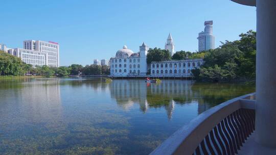 广州流花湖公园城市建筑群与湖景风光