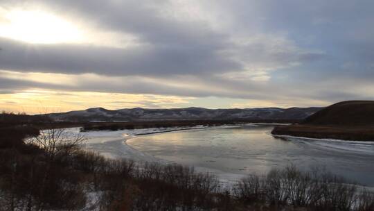 即将冰封的中俄界河：额尔古纳河