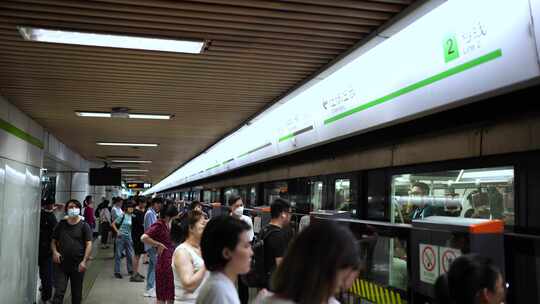 3地铁人流 很多人 上海地铁 上班高峰期