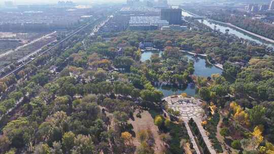 航拍宜居城市城市公园秋景