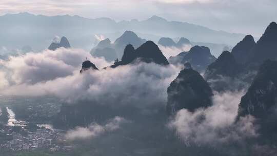 烟雨漓江桂林山水