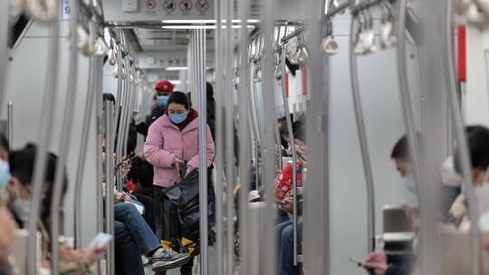 乘地铁地铁乘客北京地铁视频素材模板下载