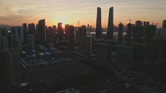 航拍杭州城市之门夕阳晚霞城市风光