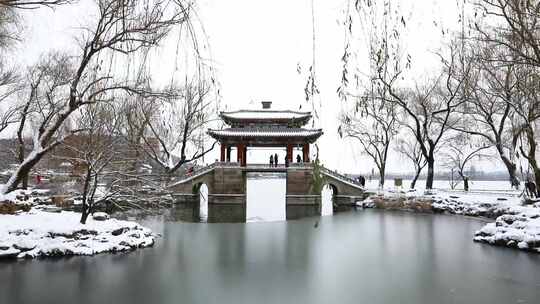 园林雪景