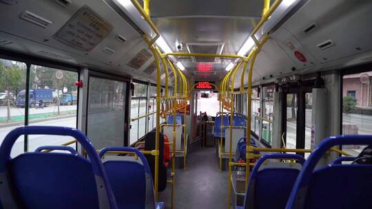 公交车 乘客上车视频素材模板下载