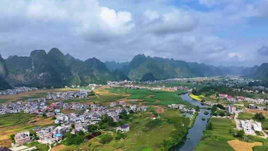 4K航拍重庆光雾山沿途风景