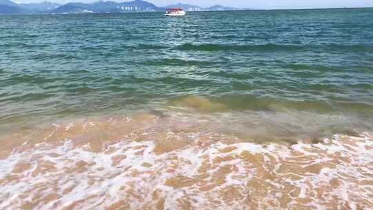 蓝天白云 海面 游艇 海滩 沙滩