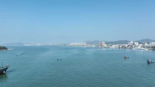 海边渔船码头海岸线风光航拍渔港汕尾港风景