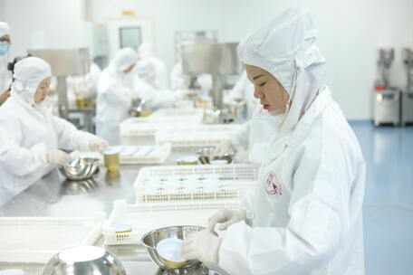 燕窝车间生产拍摄