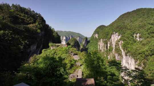 湘西天问台游客航拍