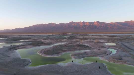 航拍青甘大环线大柴旦翡翠湖青海盐湖