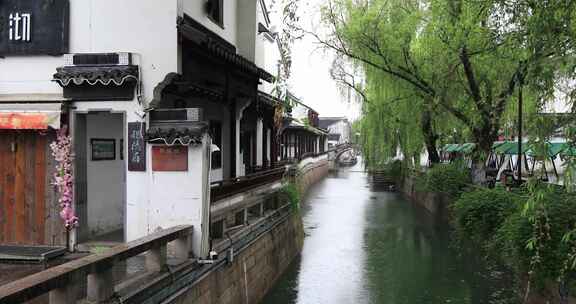 春天春雨清晨唯美慢生活古街苏州平江路