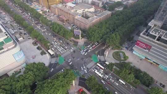 城市交通车辆行驶交叉路口航拍