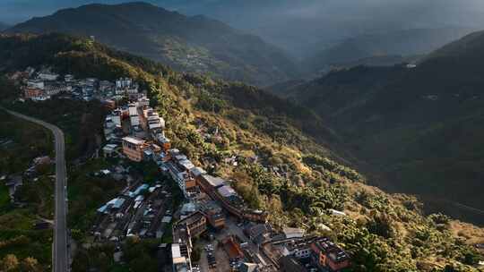 云南旅游风光普洱山顶小城九甲镇黄昏远景