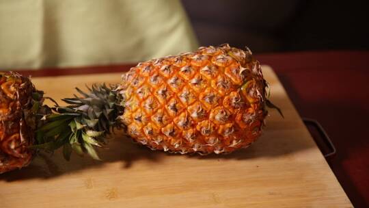 整个菠萝整颗菠萝表皮