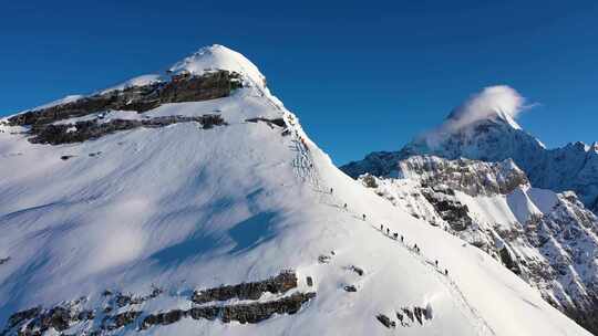 团队艰苦攀登珠穆朗玛峰攀登雪山四姑娘山视频素材模板下载