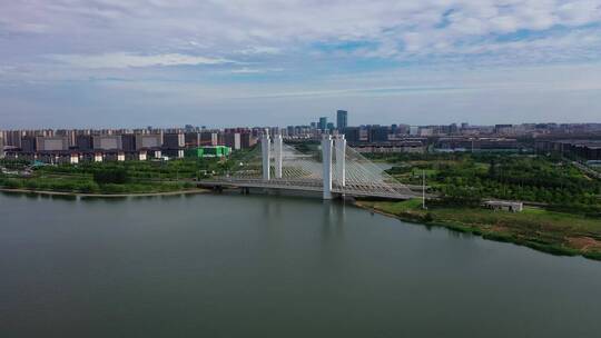 河南省郑州市新发展体育东运河公园航拍